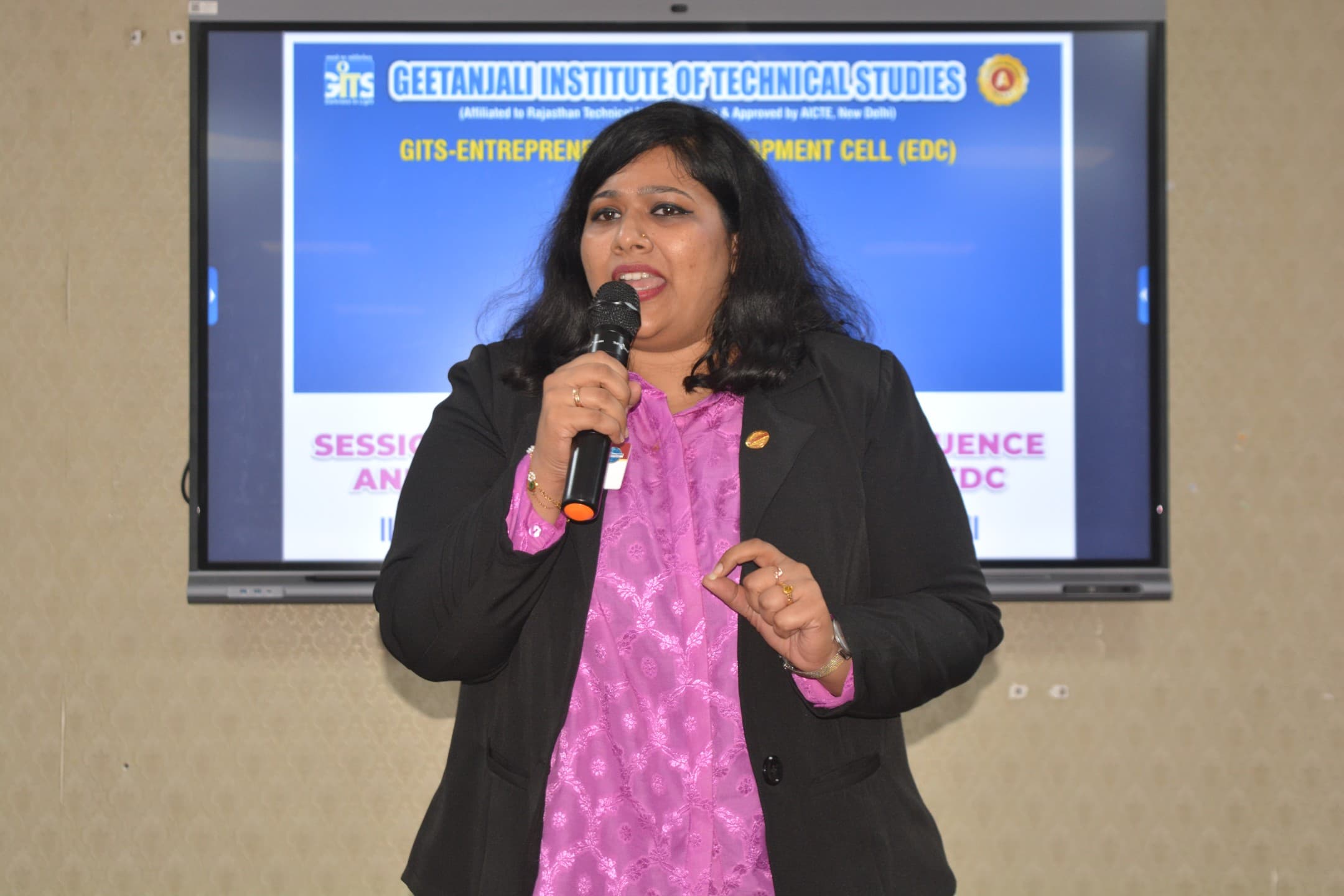 Aarthi - Gallery image 1